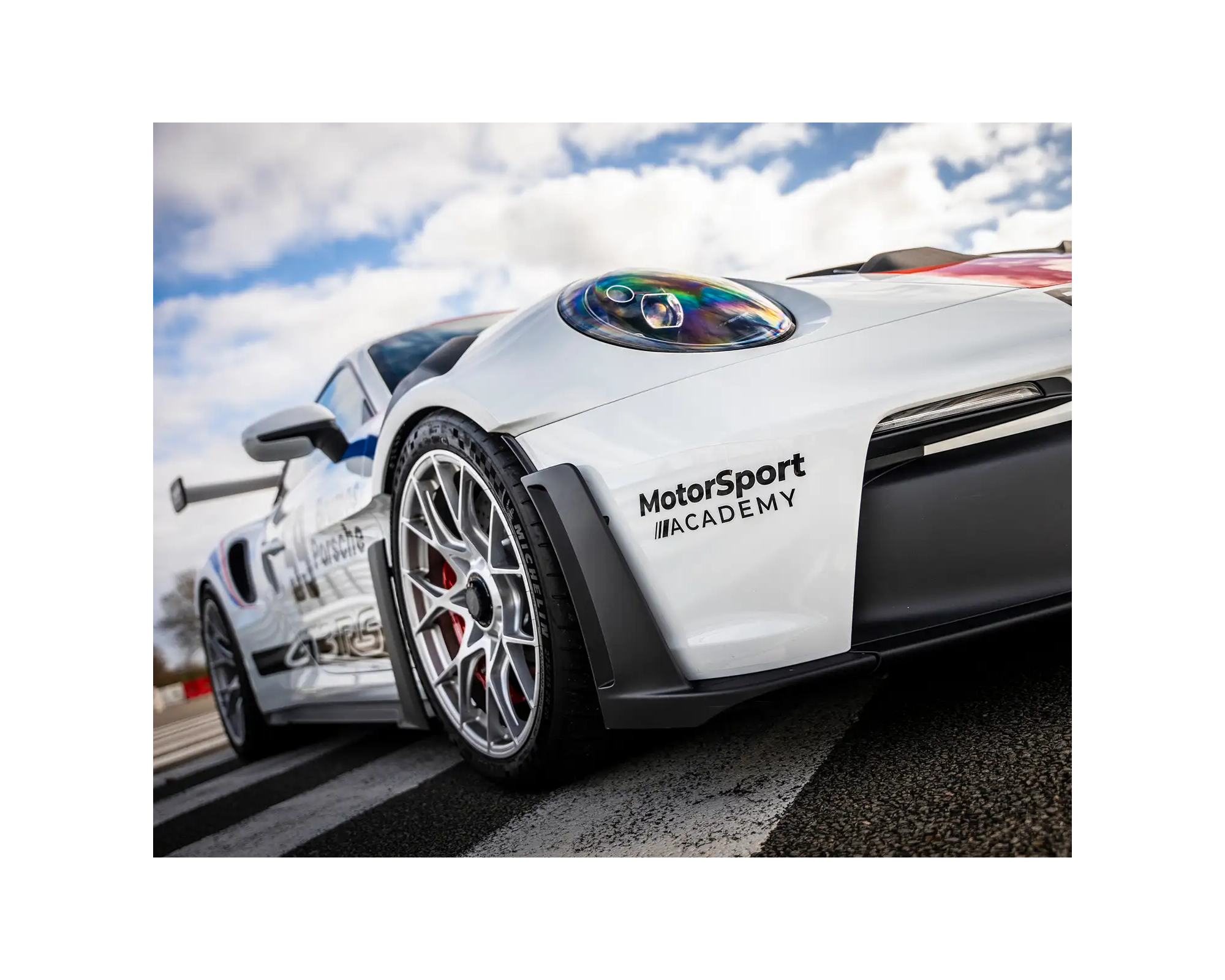 Stage Perfectionnement Porsche 992 GT3 RS sur circuit