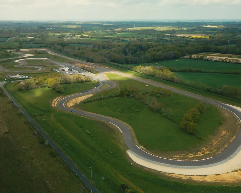 Coffret cadeau pilotage à Fay-de-Bretagne (44) | Motorsport Academy